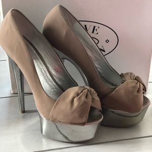 Steve Madden Blush/Taupe Platform Heel Sz10